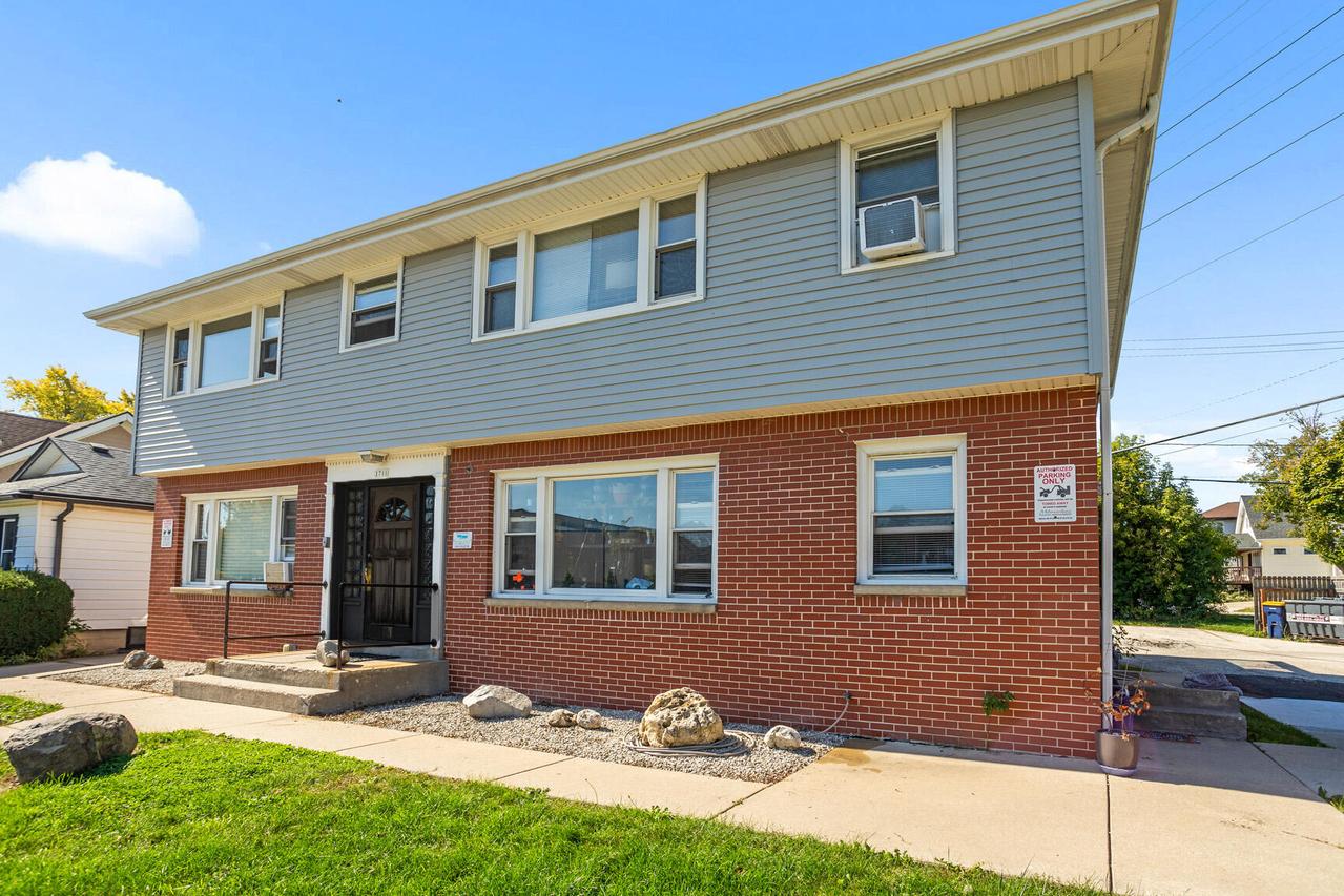 1711 S 92nd St #1-4, West Allis, WI 53214