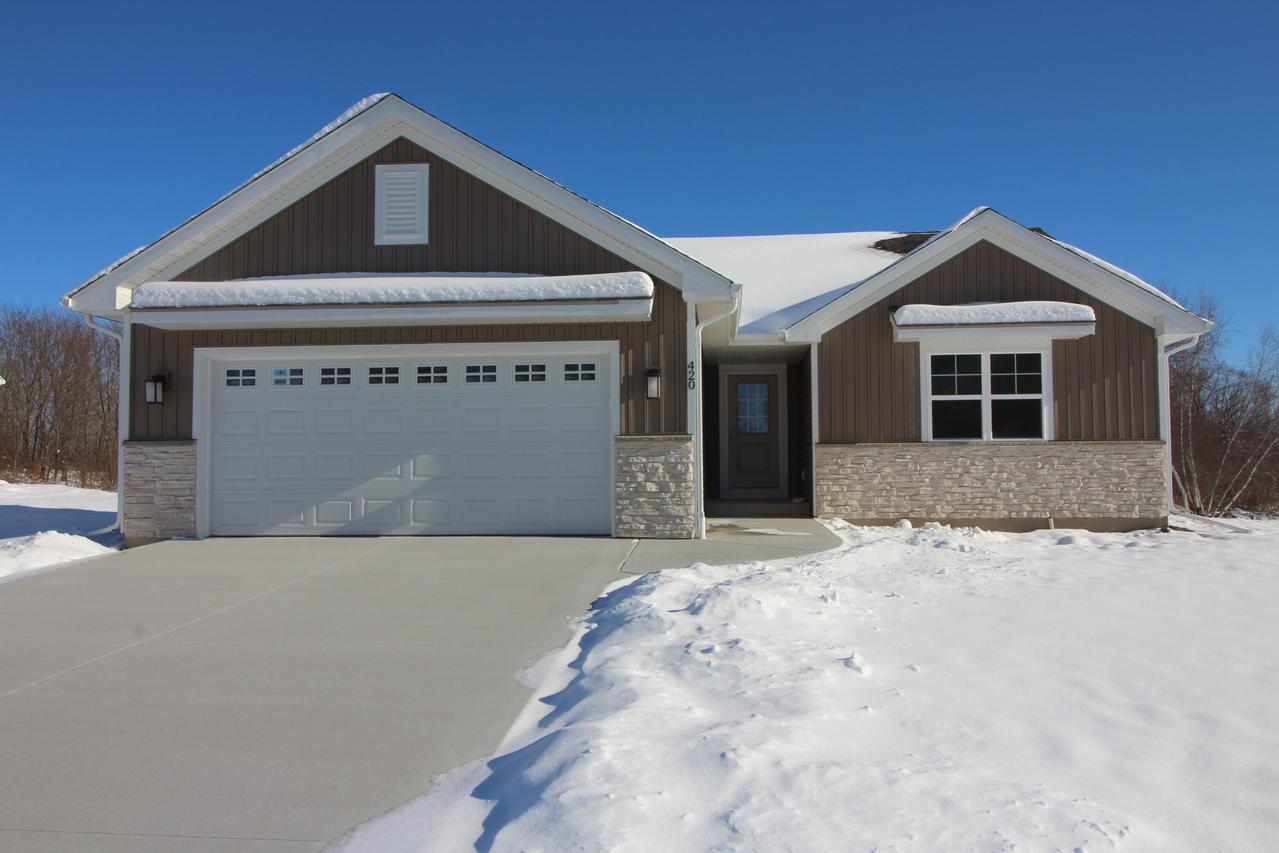 420 Parker Dr, Genoa City, WI 53128