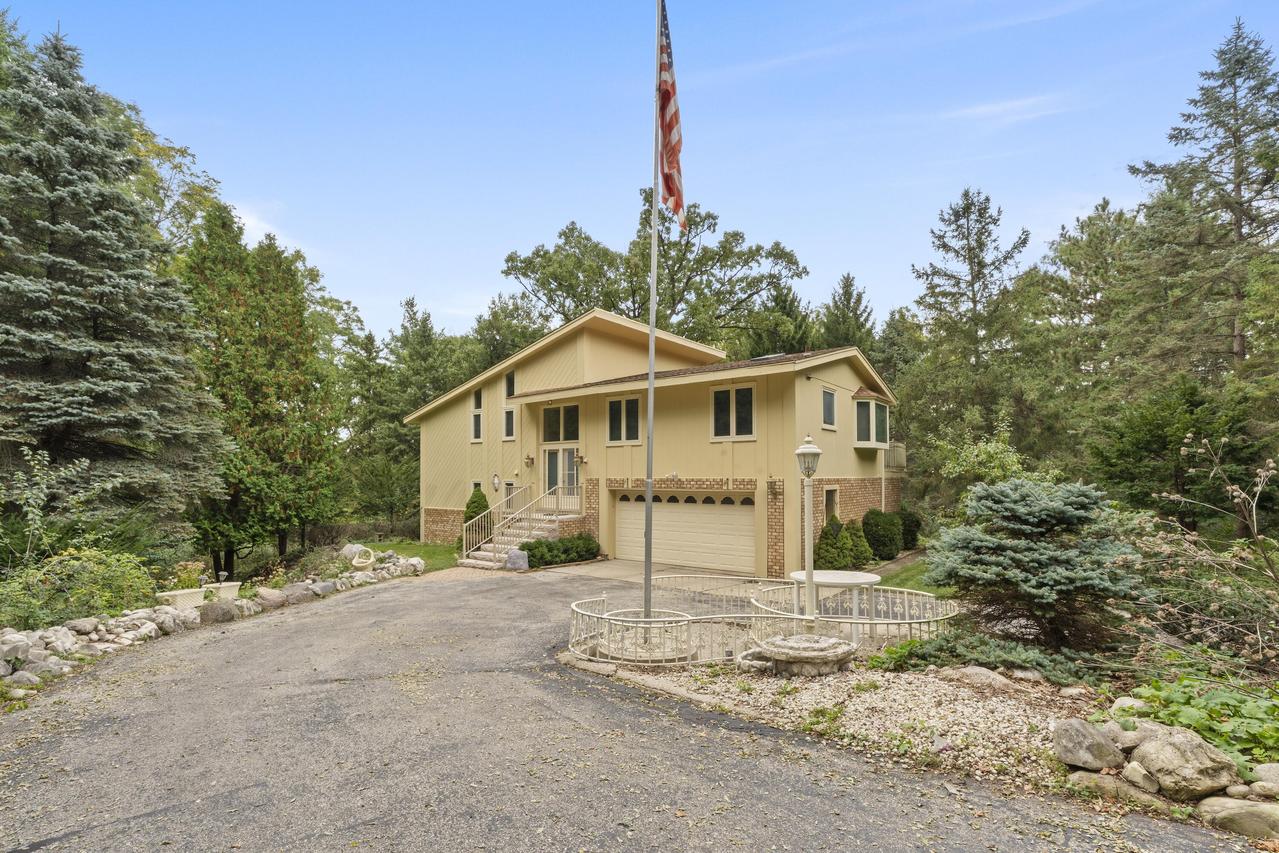 N11W31386 Fairfield Way, Delafield, WI 53018