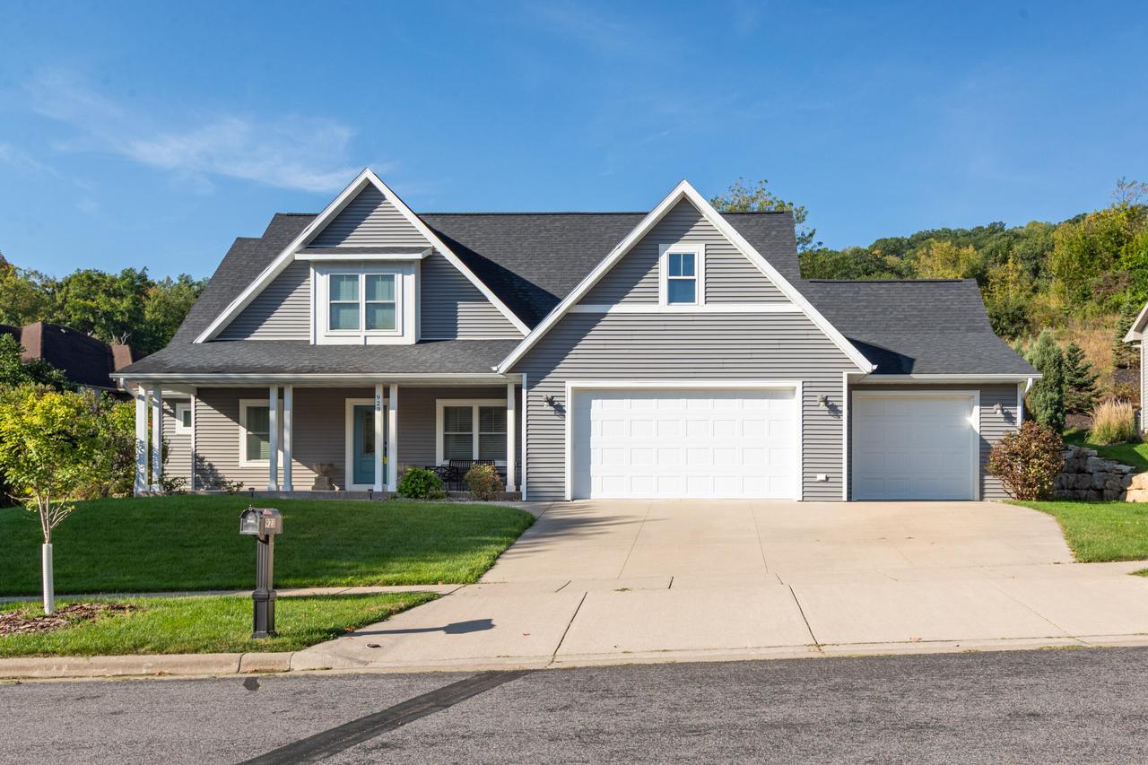 923 Aspen Valley, Onalaska, WI 54650