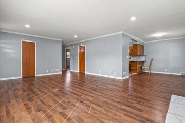 2600 W High St, Racine, WI 53404