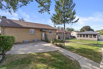 2600 W High St, Racine, WI 53404