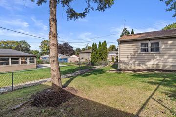 2600 W High St, Racine, WI 53404