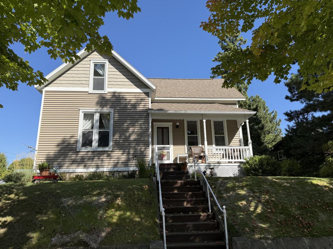 521 Center St, Kewaunee, WI 54216