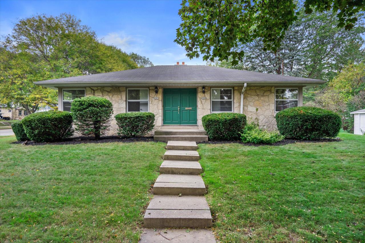 2107 N 66th St #2109, Wauwatosa, WI 53213