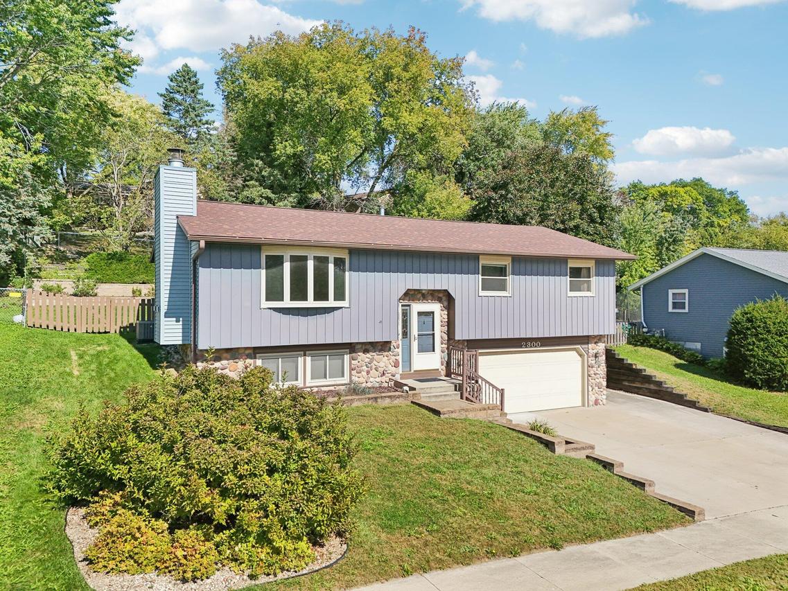 2300 Norwood Dr, Waukesha, WI 53186