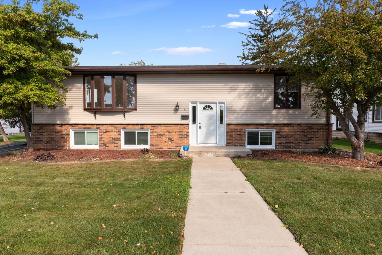 604 Main St #606, Belgium, WI 53004