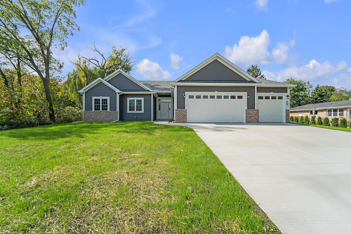 4218 Meachem Rd, Mount Pleasant, WI 53403