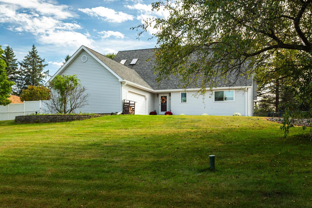 W7563 St Croix Ave, Holland, WI 54636