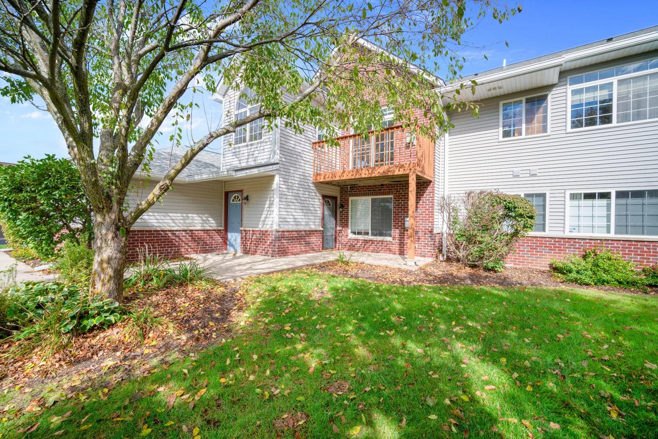 2145 Broken Hill #5, Waukesha, WI 53188