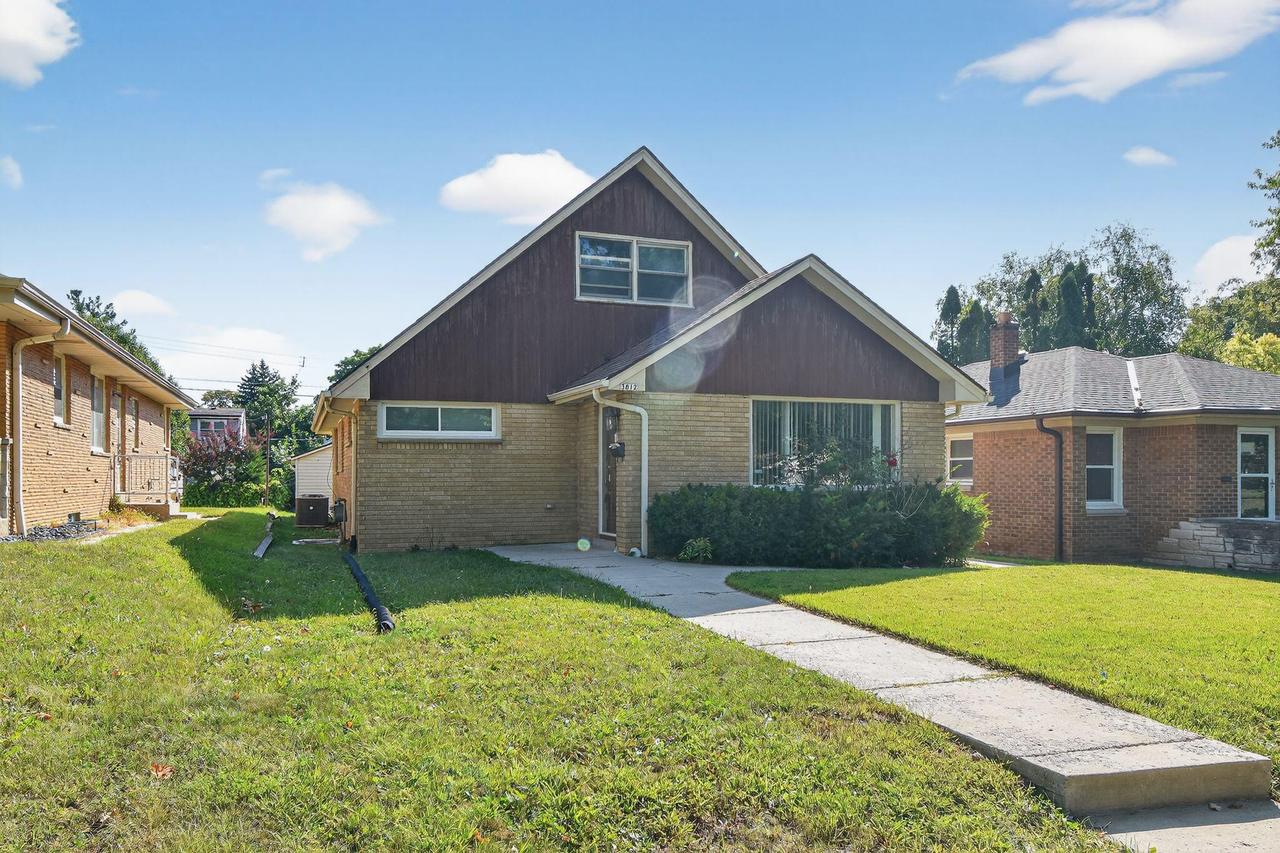 3812 N 79th St, Milwaukee, WI 53222