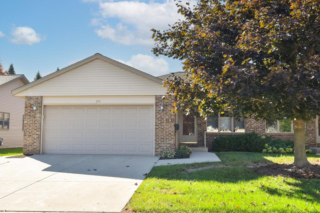 275 Whisper Ln, Kewaskum, WI 53040