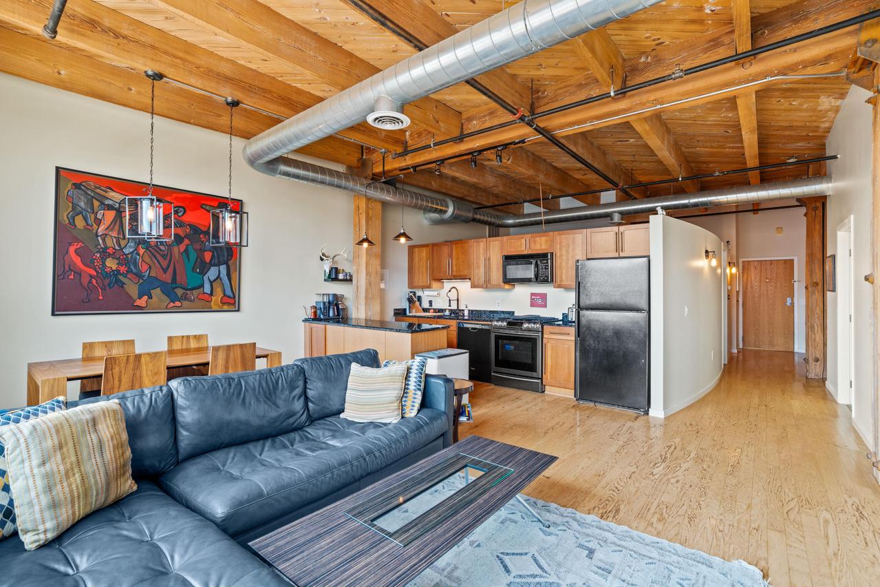 234 E Reservoir Ave #503, Milwaukee, WI 53212