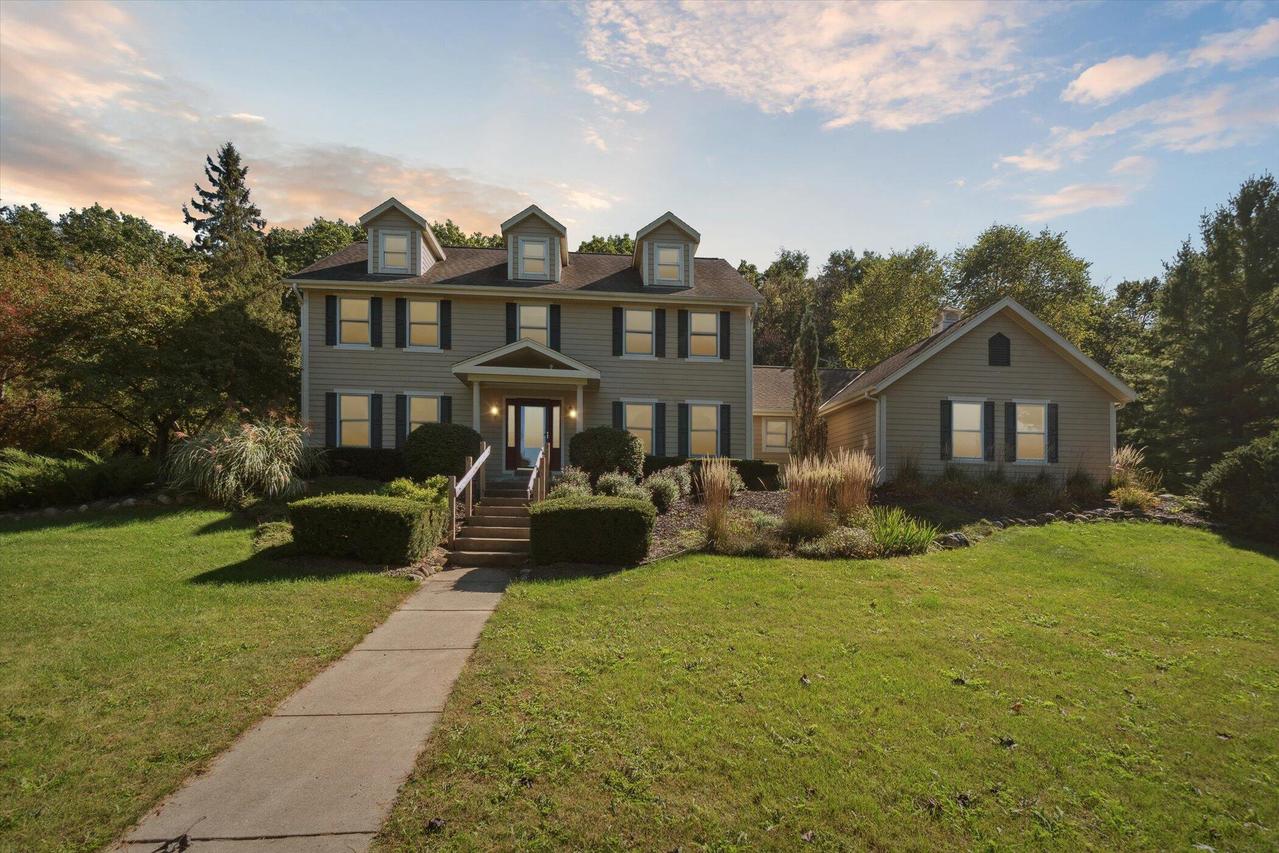 W343S9780 Red Brae Dr, Eagle, WI 53149