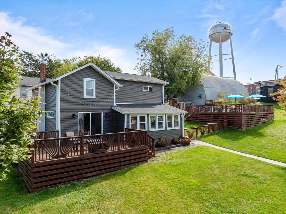 119 N Main St, Delavan, WI 53115