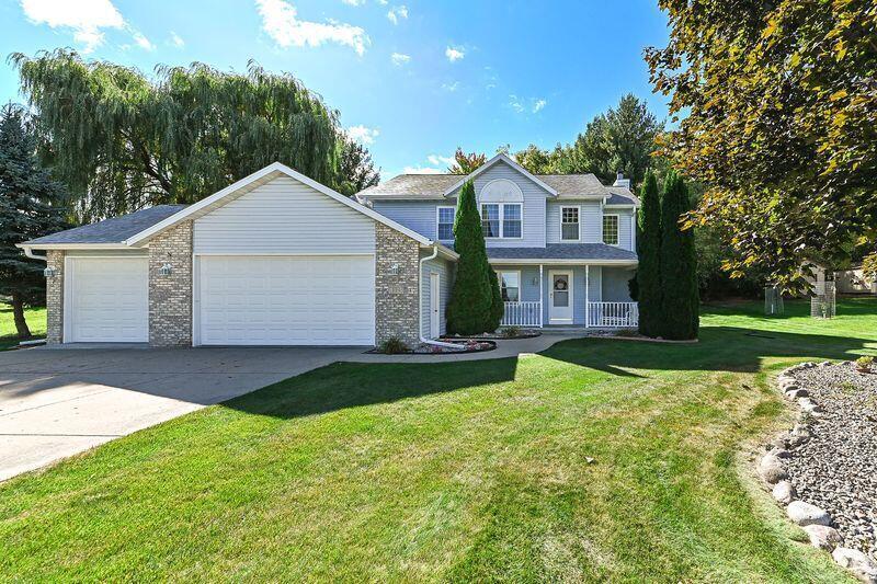 334 E Puerner St, Jefferson, WI 53549