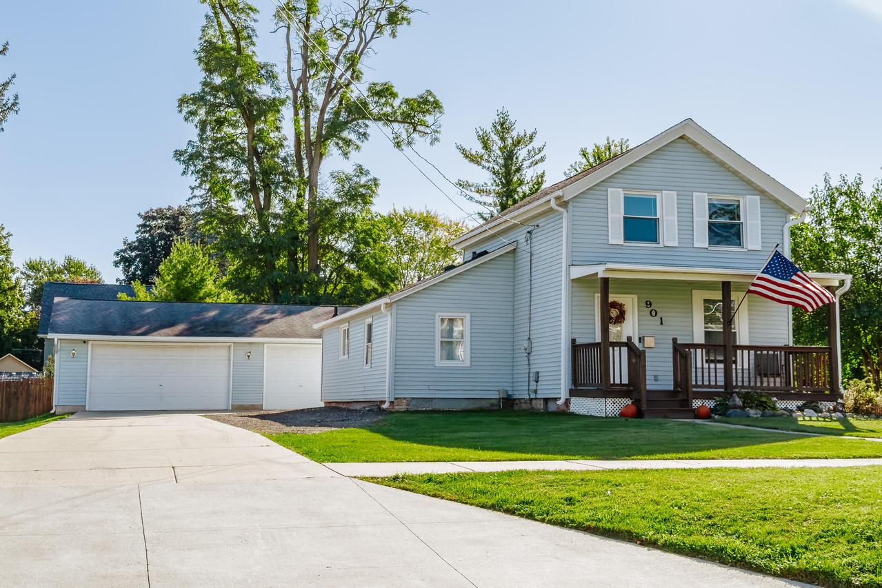 901 S Eighth St, Watertown, WI 53094