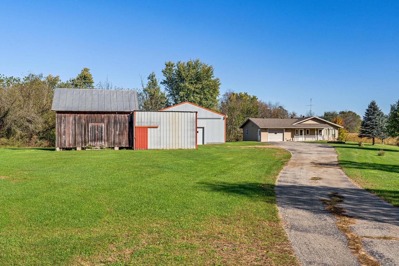 W5980 County Road V -, Farmington, WI 54636