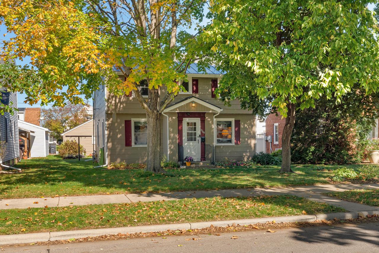 1509 Travis St, La Crosse, WI 54601