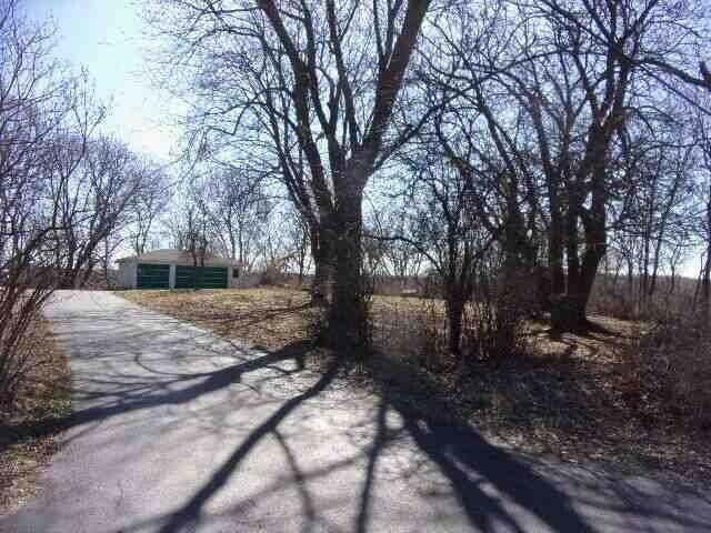 602 Ole Dairy Rd, Pewaukee, WI 53072