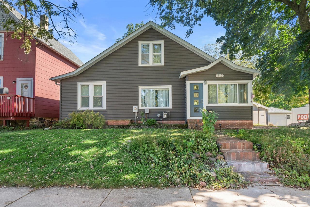 417 S Franklin St, Oconomowoc, WI 53066