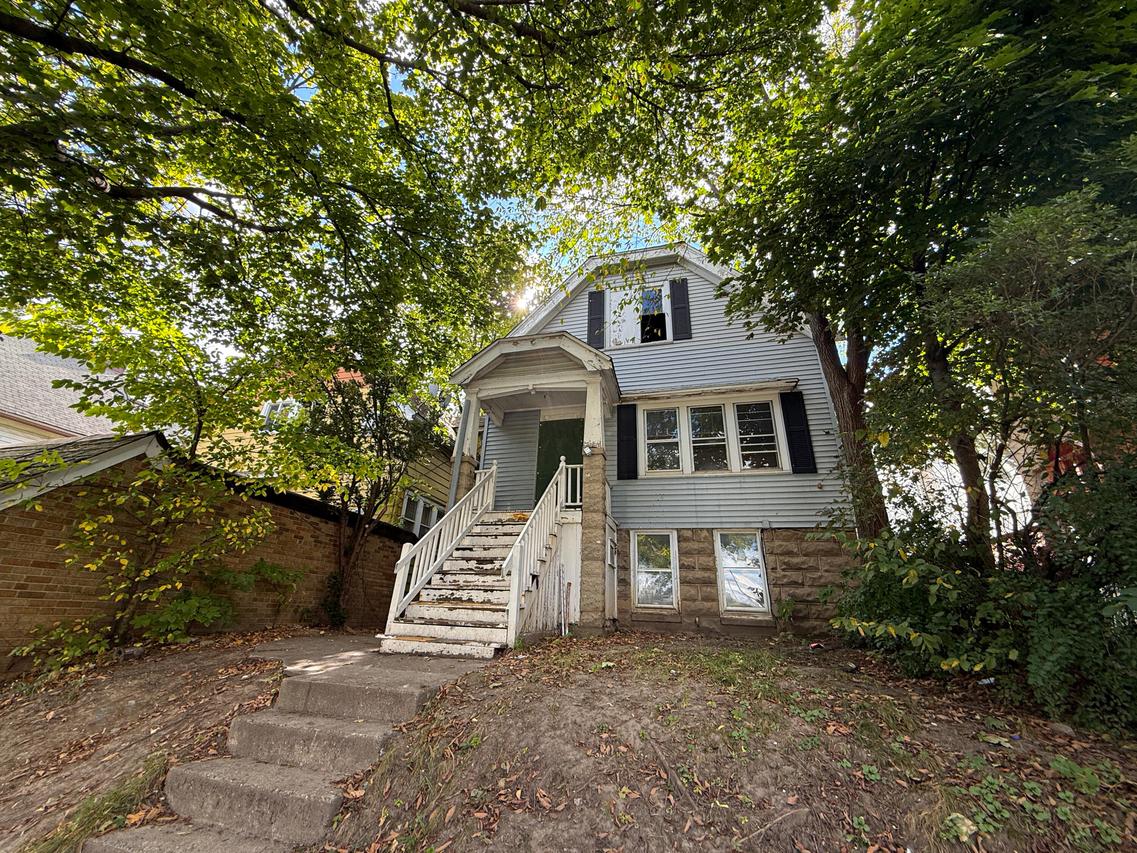 2309 W Mitchell St #2311, Milwaukee, WI 53208