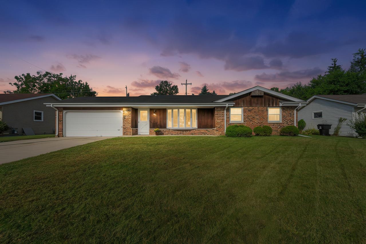 4320 Pine Ridge, Racine, WI 53403