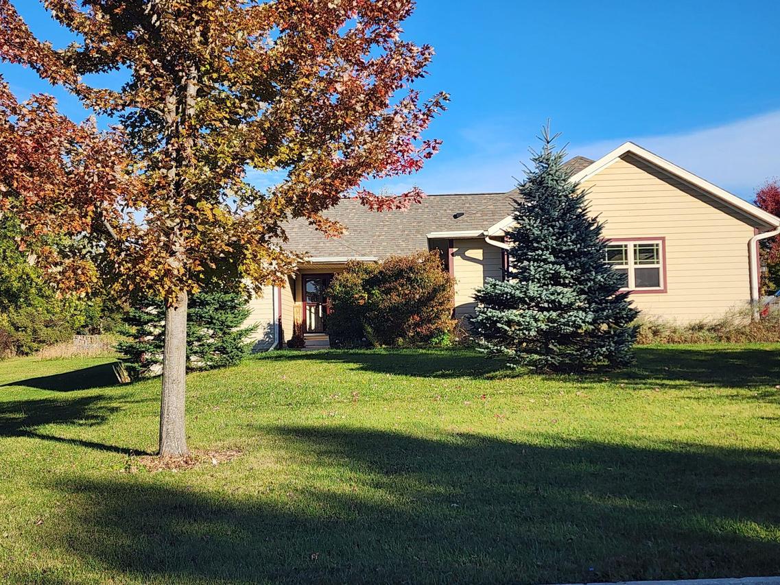 1900 Hillside Rd, Slinger, WI 53086