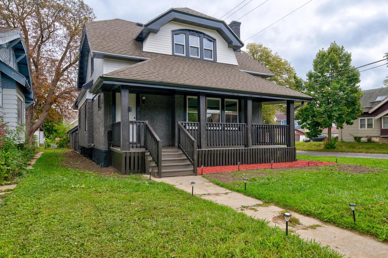 2804 N 38th St, Milwaukee, WI 53210