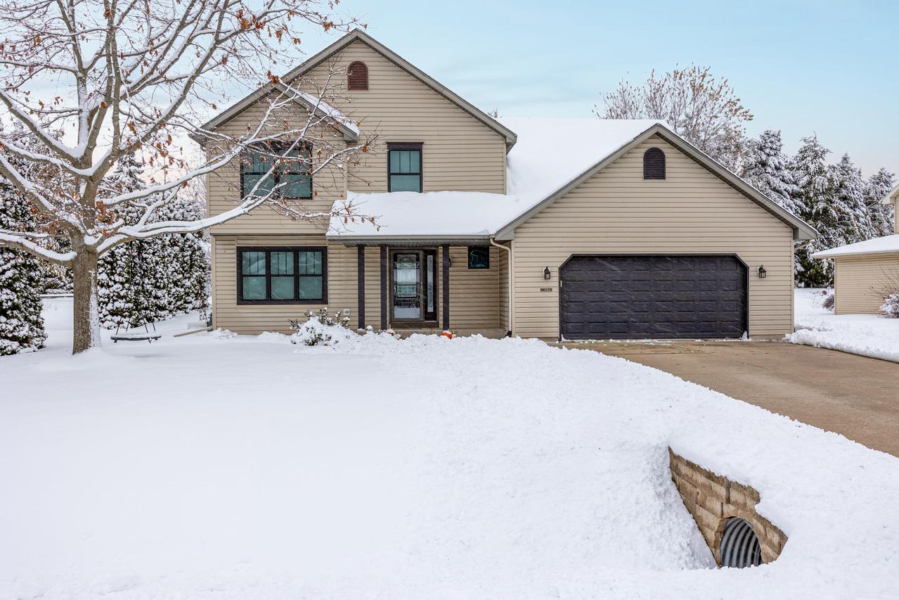 N6176 Woodland Meadows, Sheboygan, WI 53083