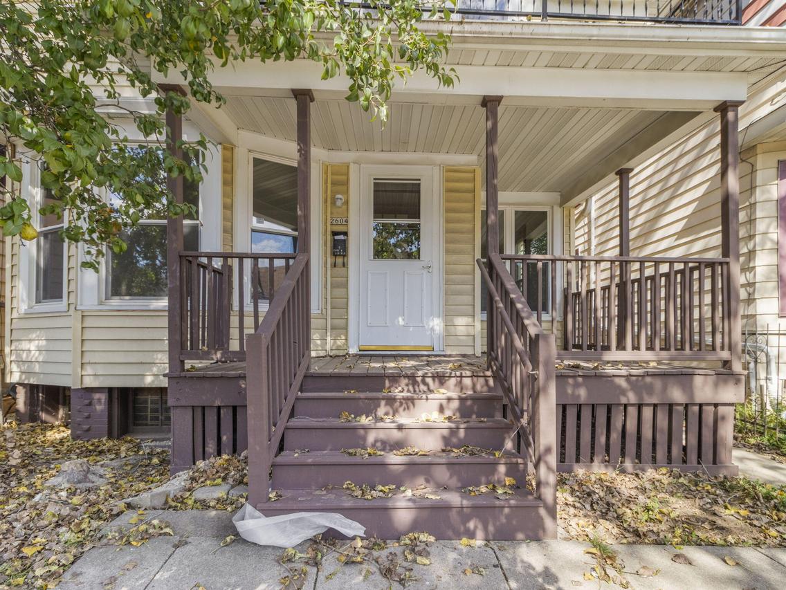 2604 W Lincoln Ave, Milwaukee, WI 53215