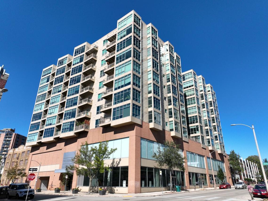 1550 E Royall Pl #501, Milwaukee, WI 53202