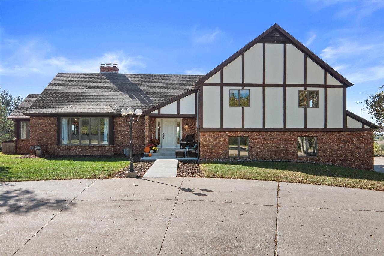 7165 Town Line Rd, West Bend, WI 53090