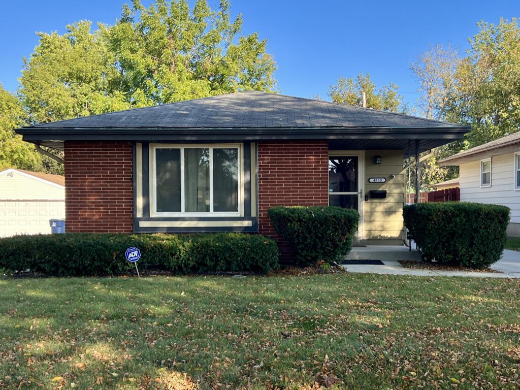 4830 N 89th St., Milwaukee, WI 53225