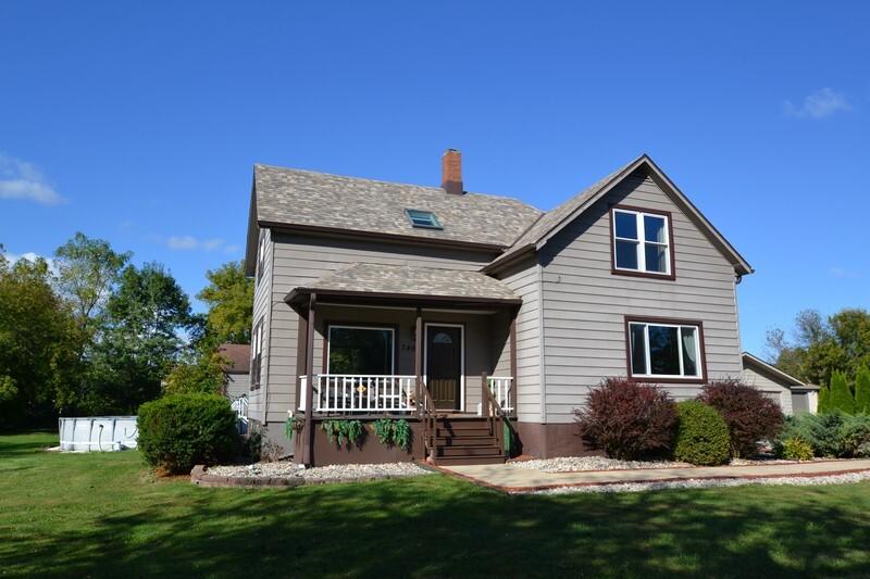7461 S 68th St, Franklin, WI 53132