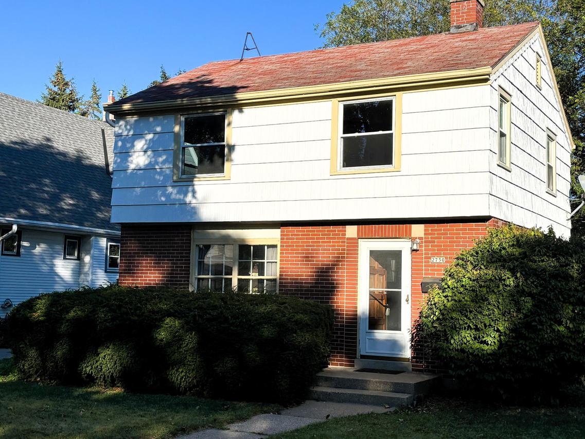 2750 N 61st St, Milwaukee, WI 53210