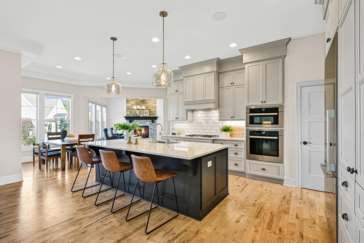 W248N2151 Kettle Cove, Pewaukee, WI 53072