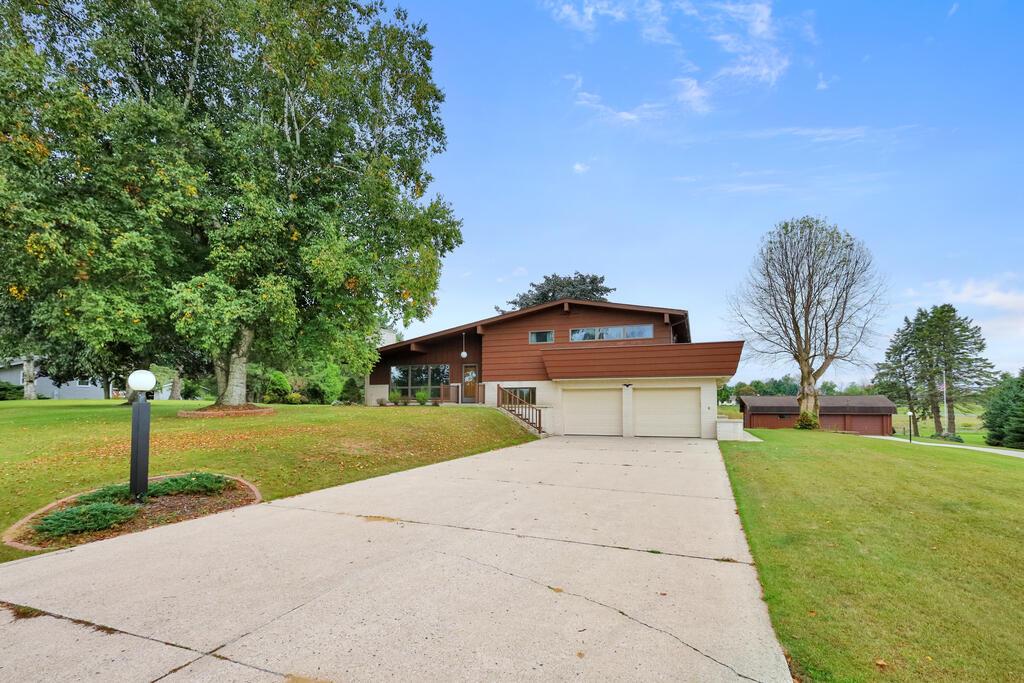 2315 Berringer Rd, Kossuth, WI 54220