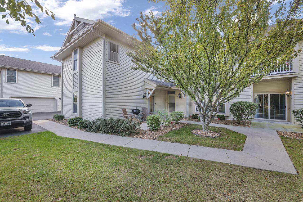 1513 92nd St #47, Sturtevant, WI 53177