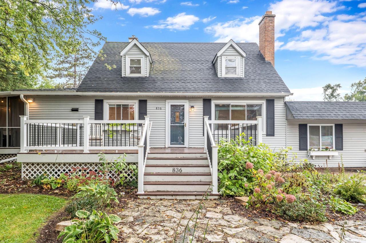 836 Maxwell St, Lake Geneva, WI 53147