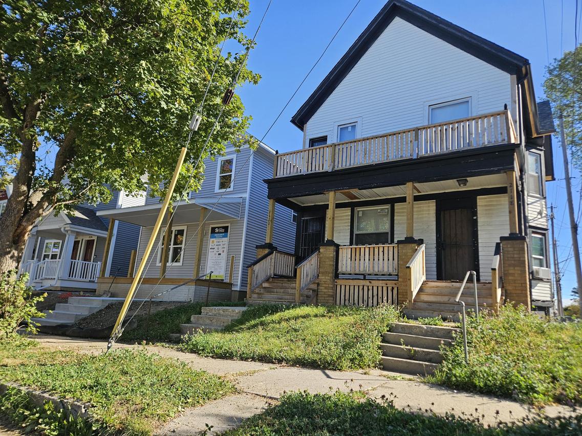 2118-2120 N 24th Pl, Milwaukee, WI 53205