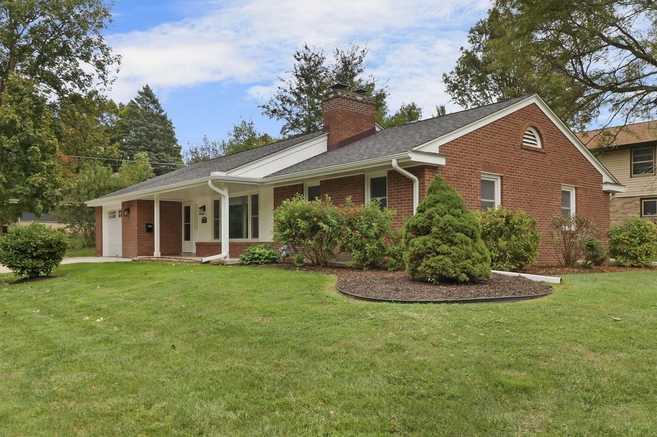3923 Frances Dr, Racine, WI 53405