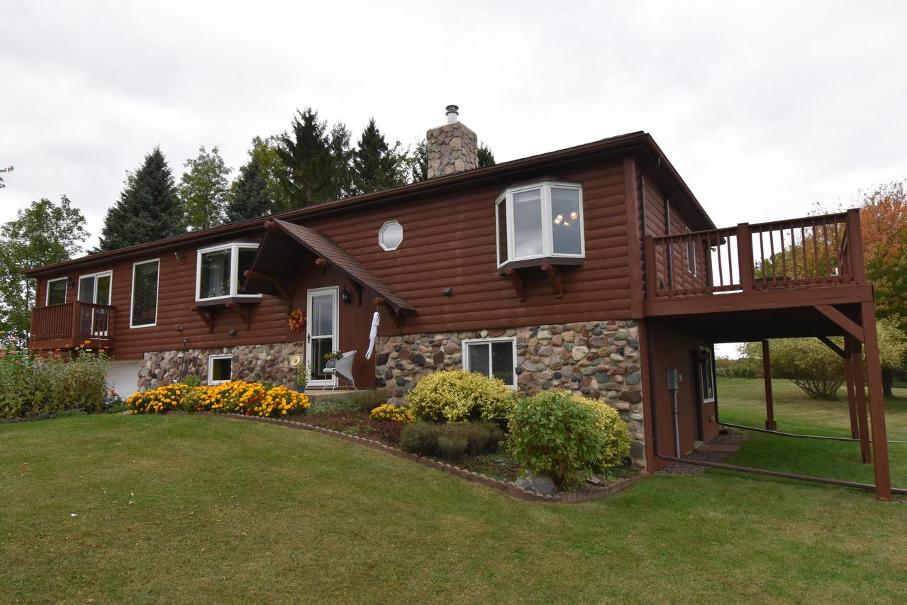 3099 W St Killian Dr, Ashford, WI 53010