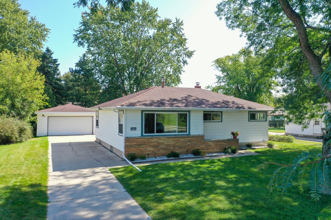 8254 N 55th St, Brown Deer, WI 53223