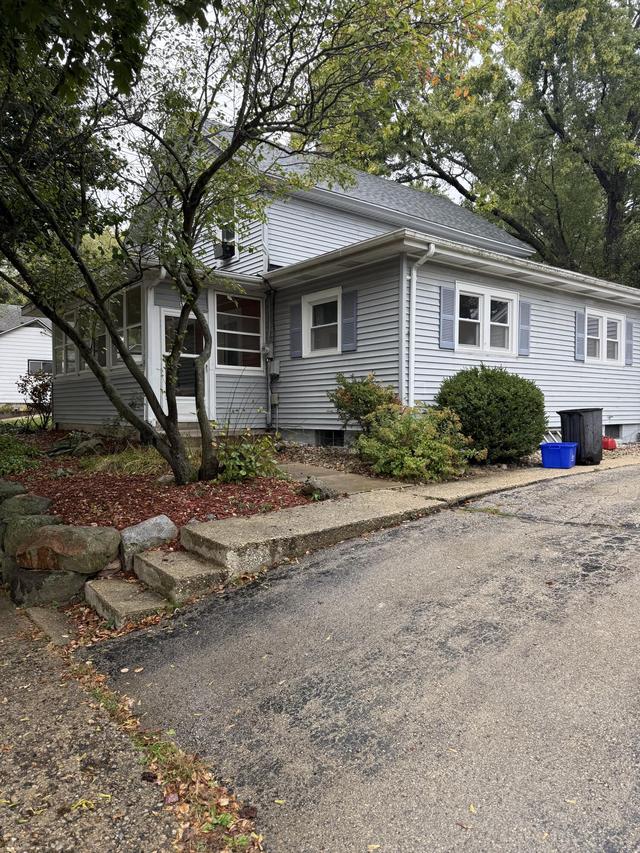 512 Tower St, Burlington, WI 53105
