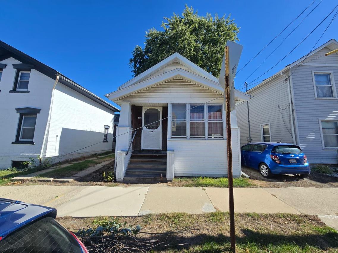 509 N 4th St, Watertown, WI 53094