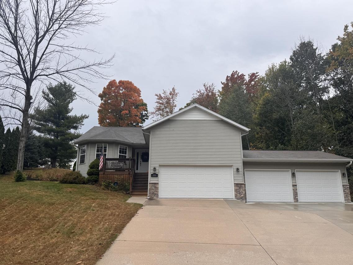 1006 Starlight Dr., Francis Creek, WI 54214