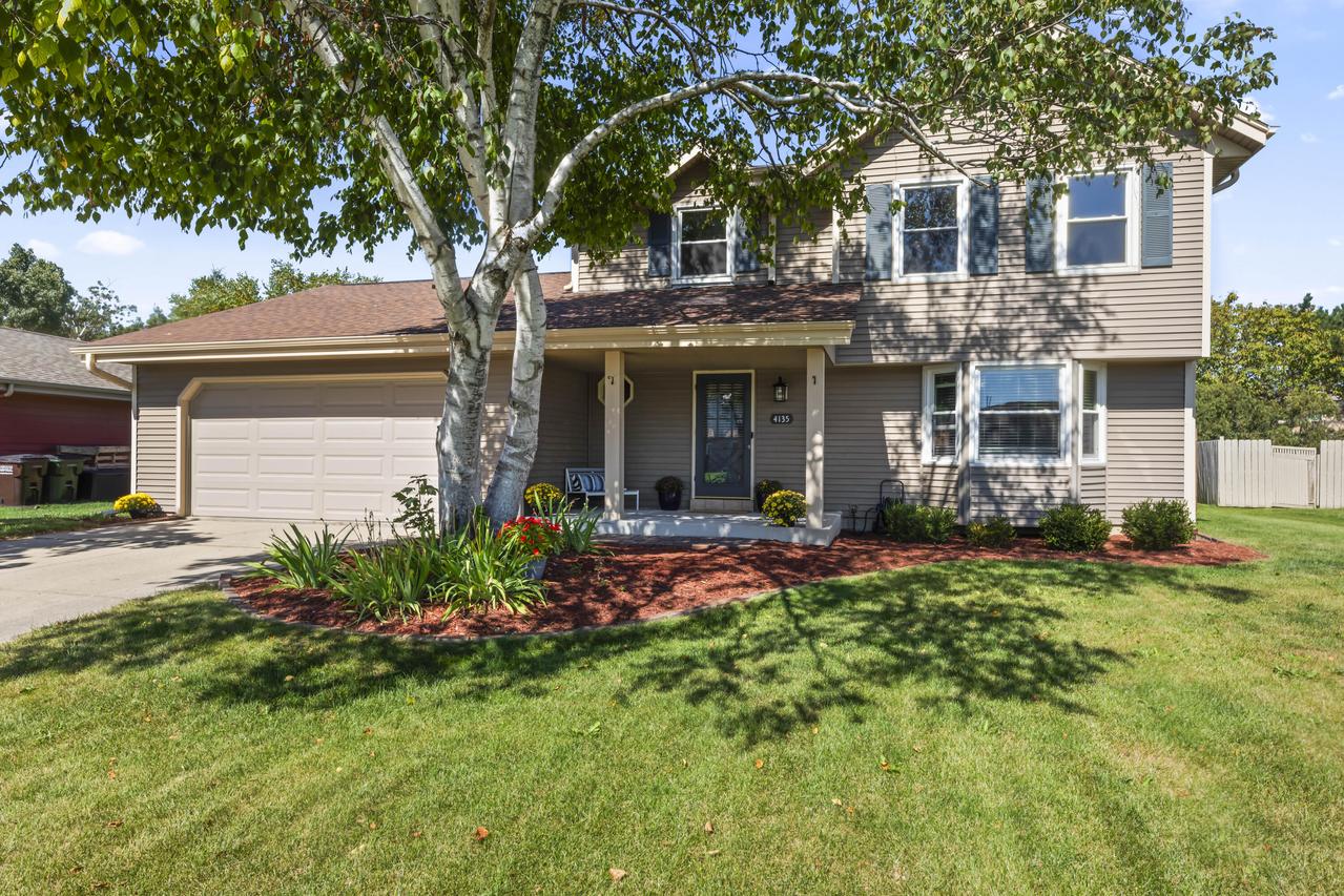 4135 S Regal Manor, New Berlin, WI 53151