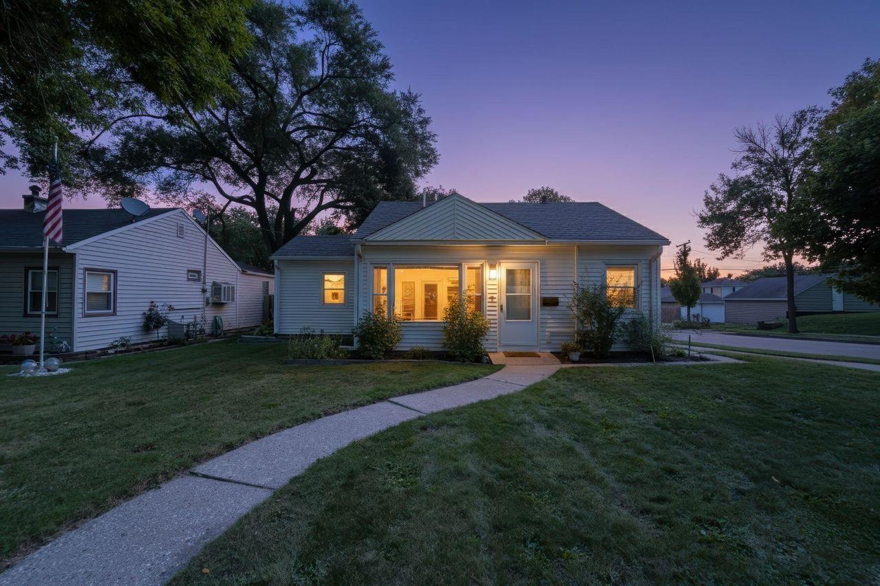 2772 S 50th St, Milwaukee, WI 53219