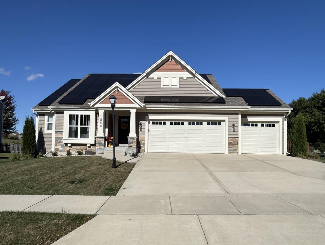 1850 Windrush Dr, Port Washington, WI 53024